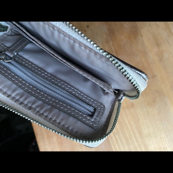 Coach Wristlet - Picture 3 of 3